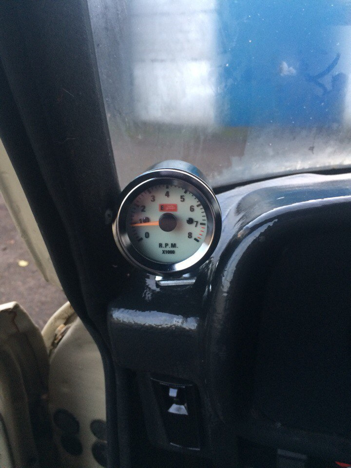 Тахометр AutoGauge 5