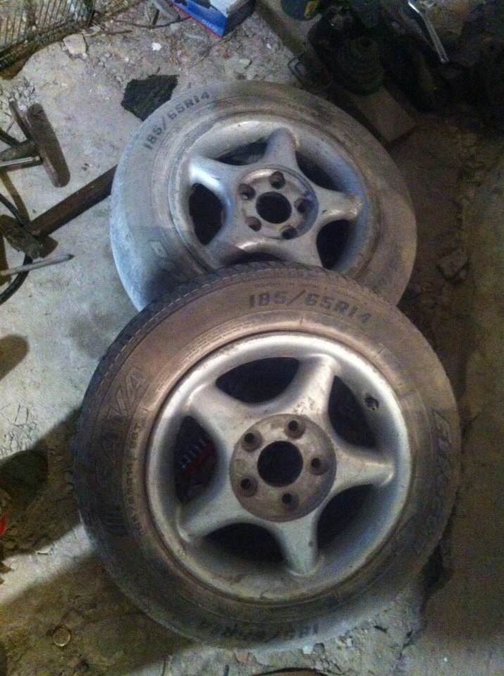 купив 2 диска r14 1