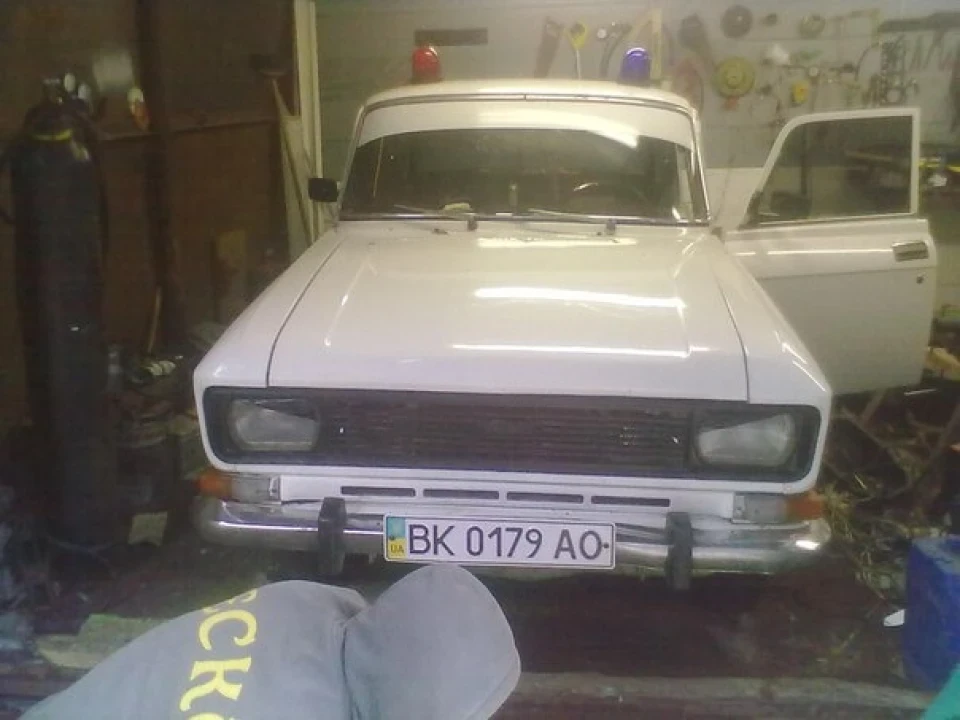 Ось він який