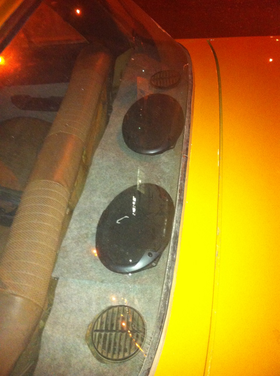 Поставив назад(яйця) JBL 1