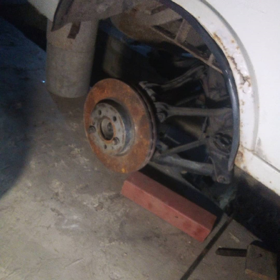 Прикладка задньої підвіски Мерседес w202 під кузов з 18 колесами 😁 4
