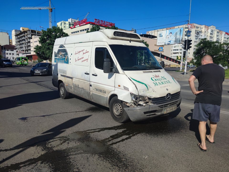 Потрапив у ДТП 1