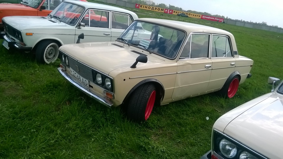 OLD CAR LAND 2016 3