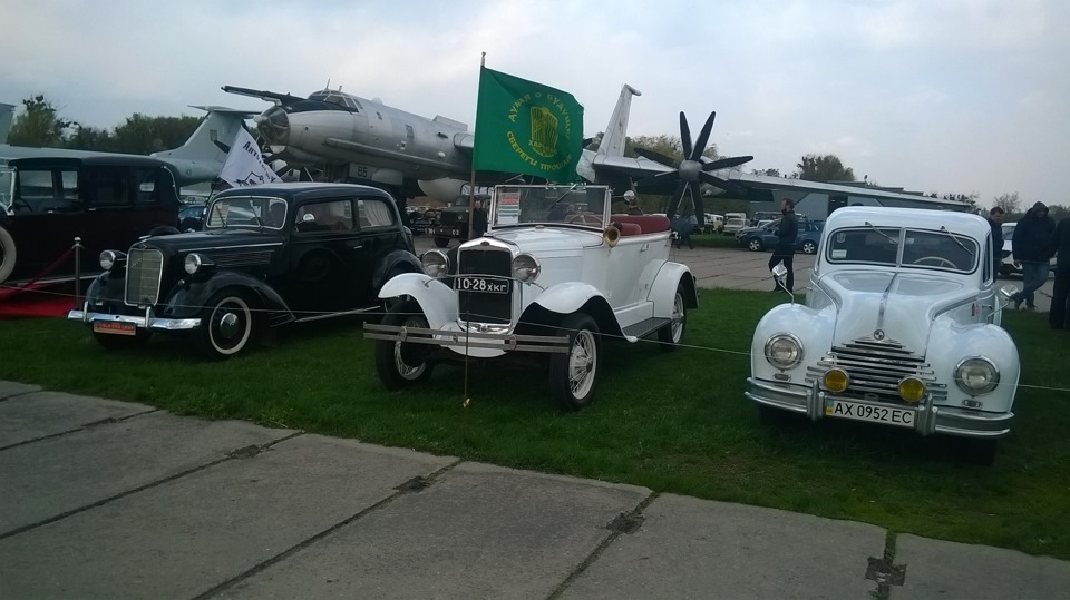 OLD CAR LAND 2016 3