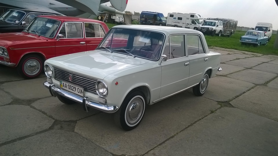 OLD CAR LAND 2016 4