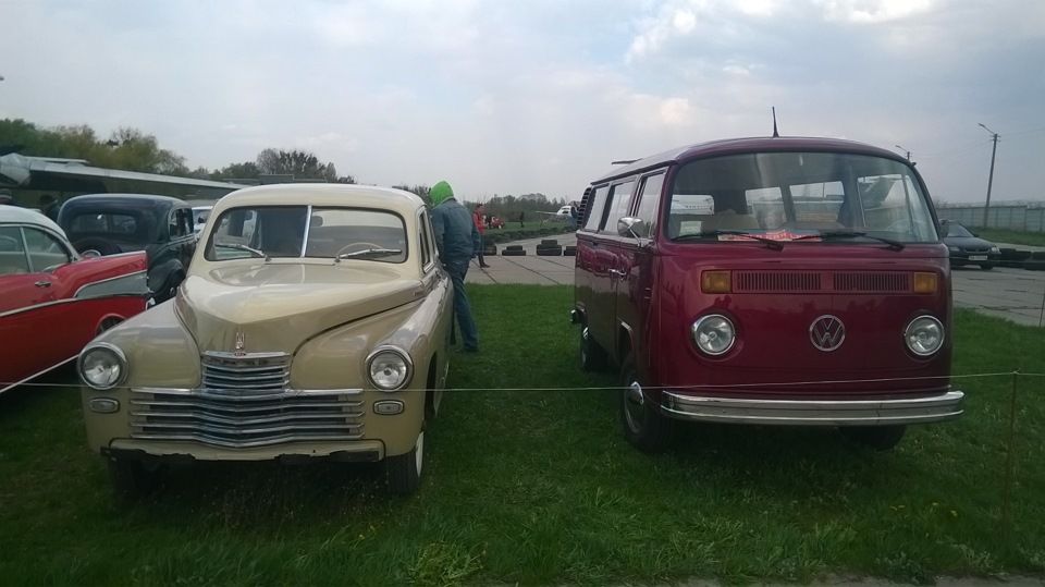 OLD CAR LAND 2016 2