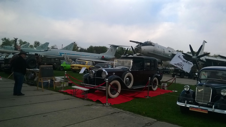 OLD CAR LAND 2016 4