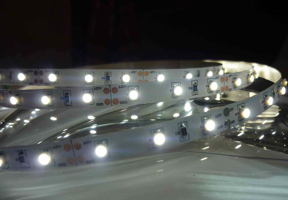 LED-алізація частина 3: Встановлення підсвічування багажника 1