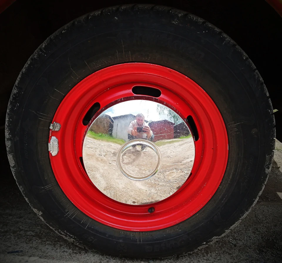 Red wheels