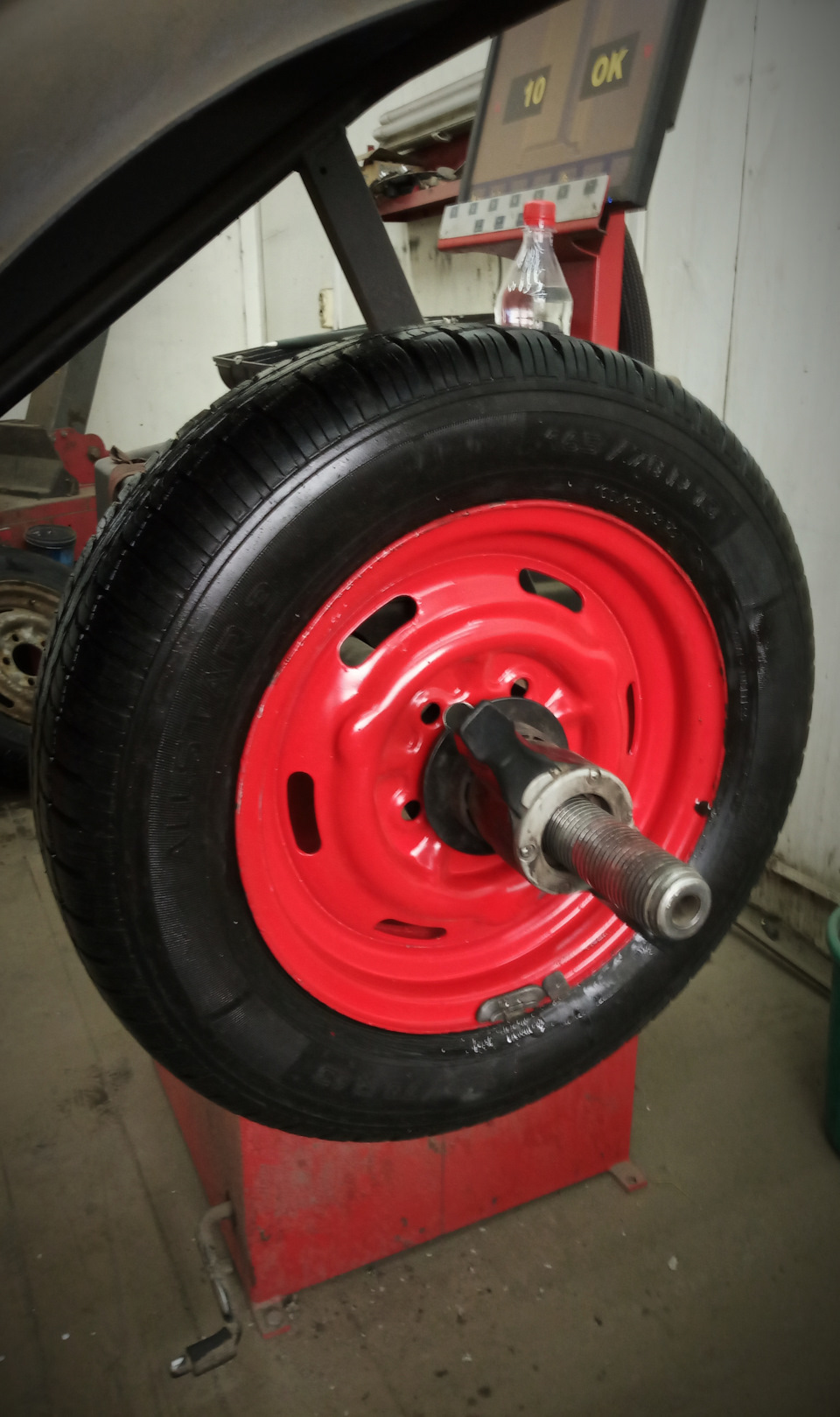Red wheels 2