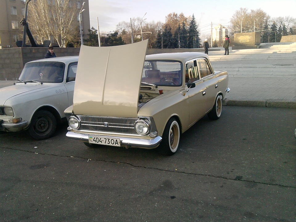 Зустріч автоклубу Москвичеманія 2
