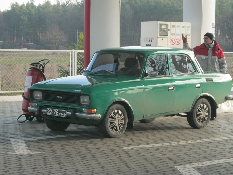 на заправці 2