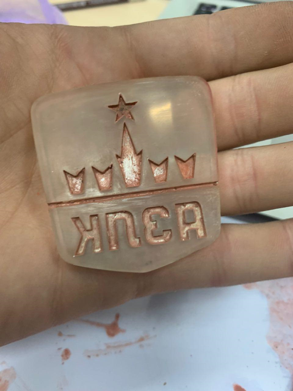 Емблема АЗЛК 4