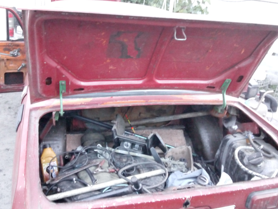 Пружина кришки багажника від 412го 1