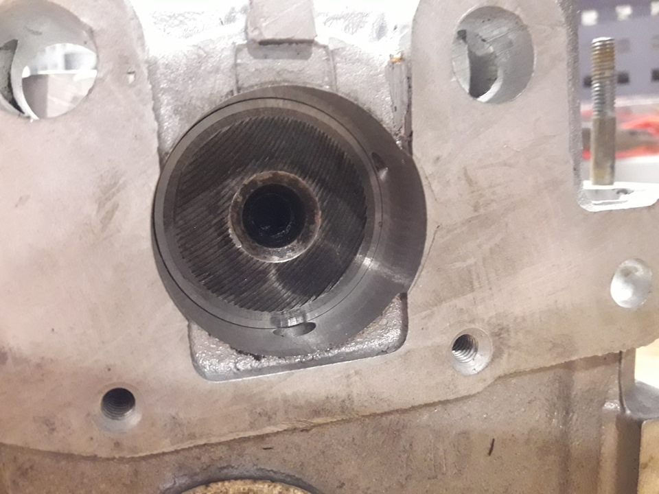 Завтулювання распредвала Москвич 5