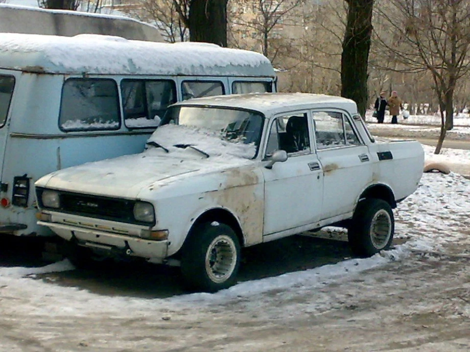 А у нас у дворі...