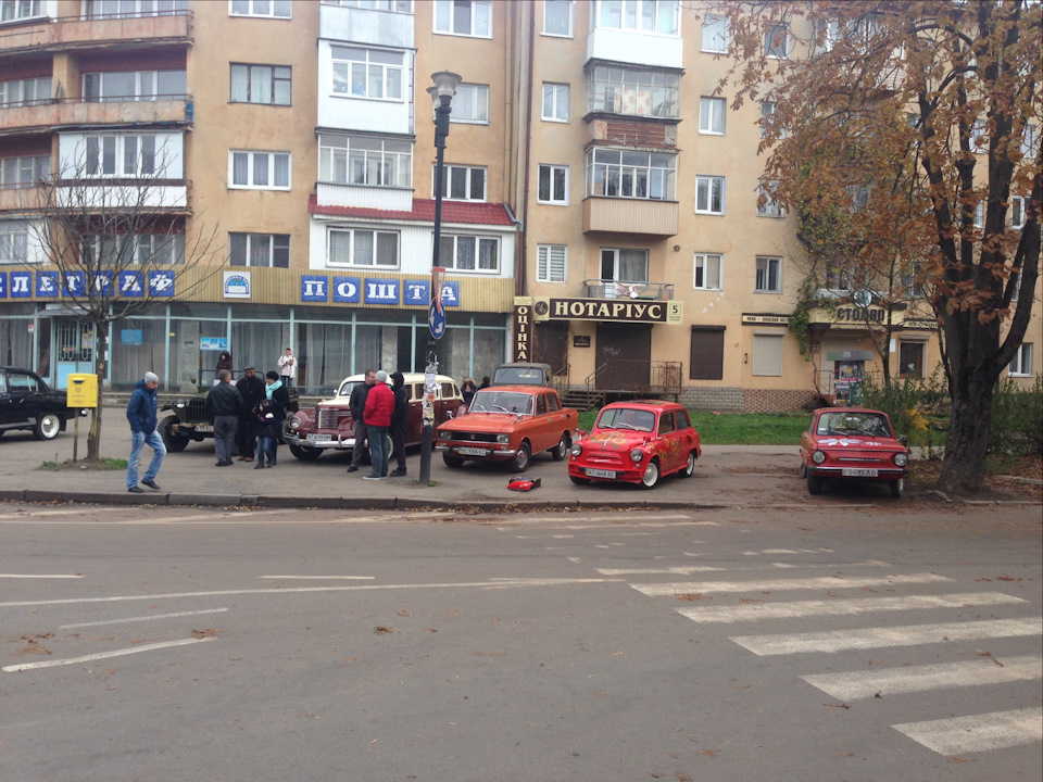 Перша ретро виставка 1
