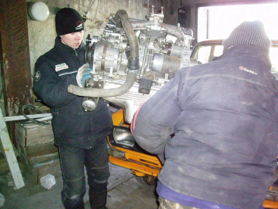 3. двигун встановлено