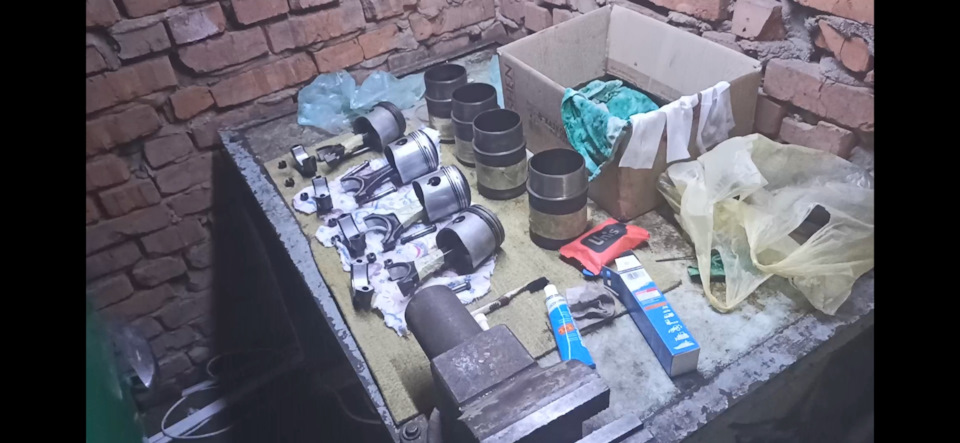 Ну, мало двигун починає набирати вагу 1