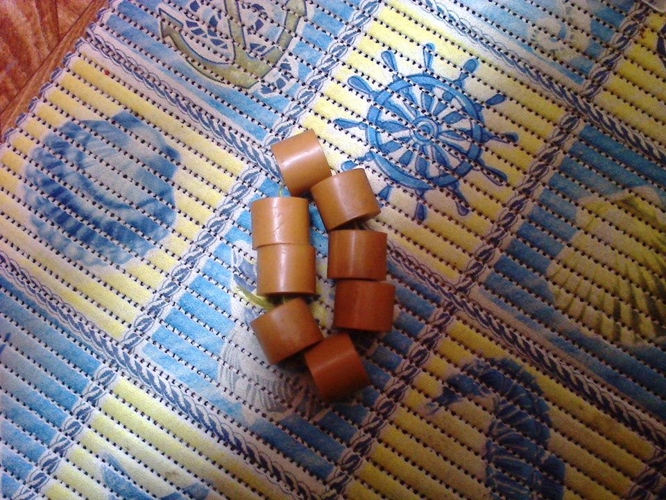 Гумки стійки стабілізатора 1