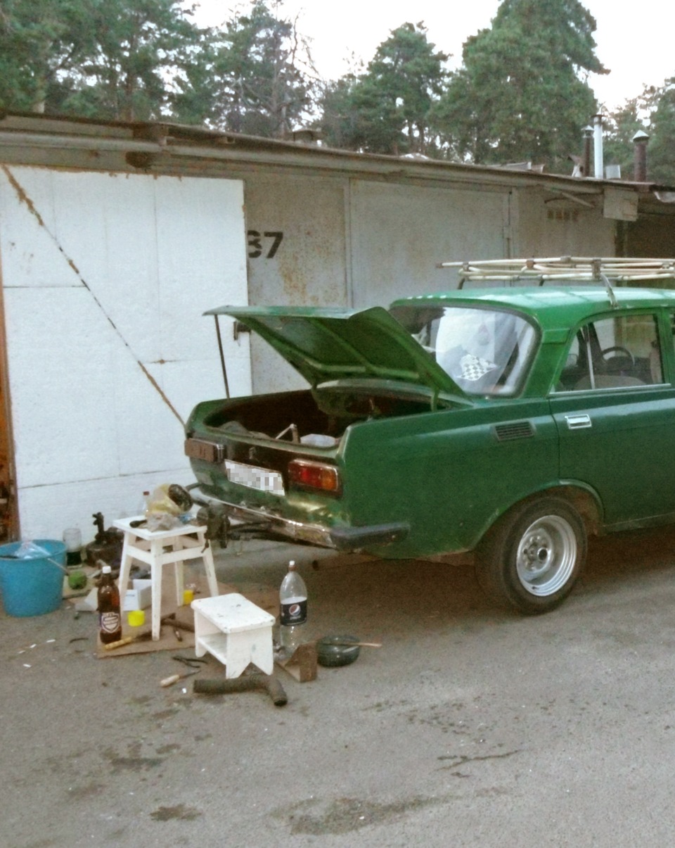Торсіони багажника 1