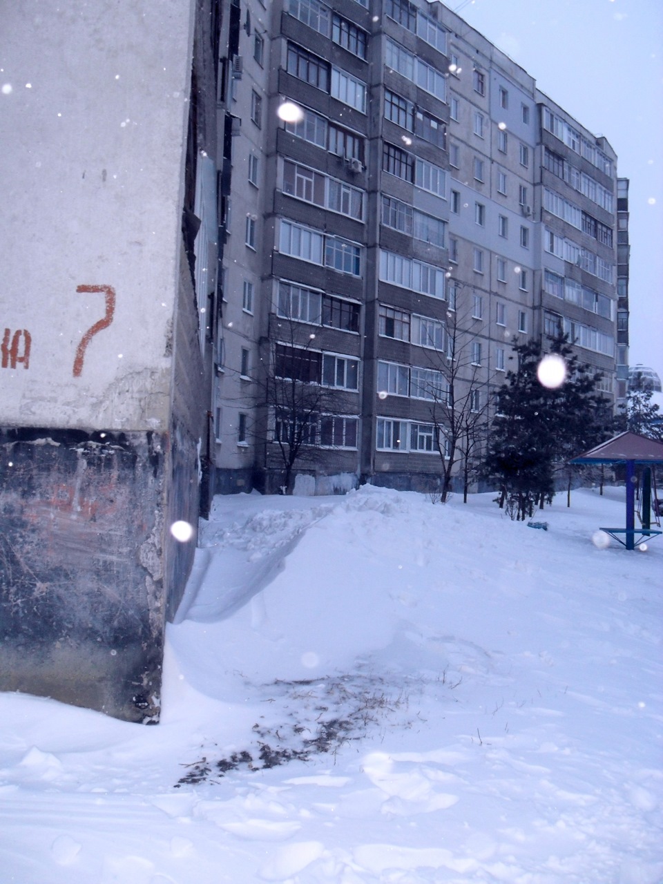 Зустрічаємо весну ось так :( 1