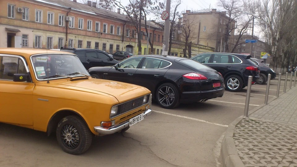 Парочка наклейок для стилю :)