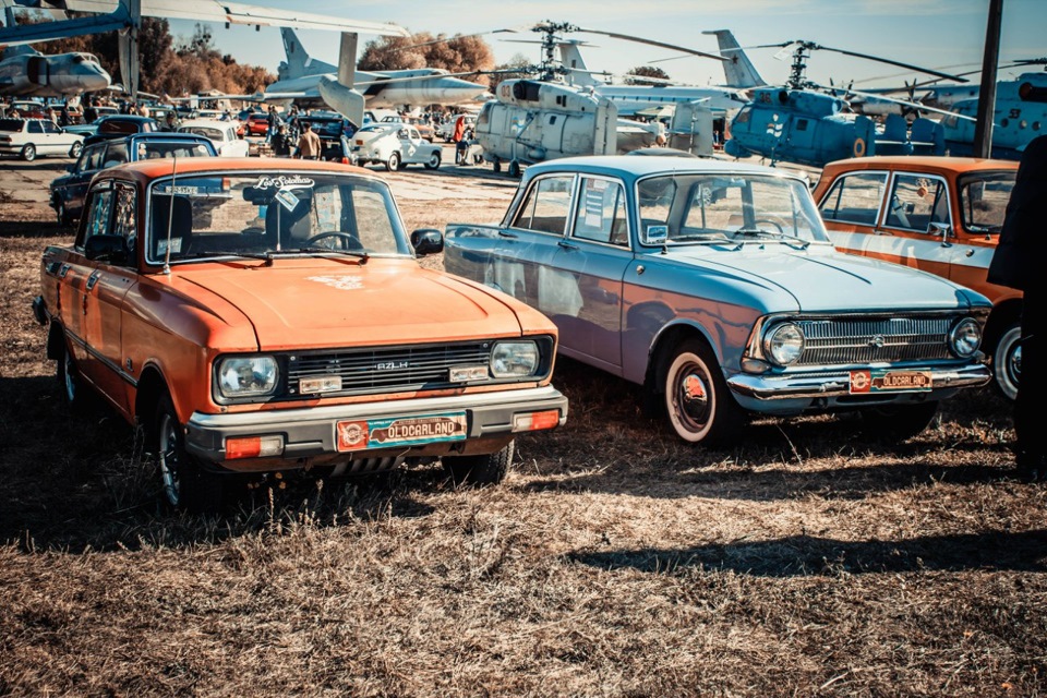 №13. Old Car Land 2015 1