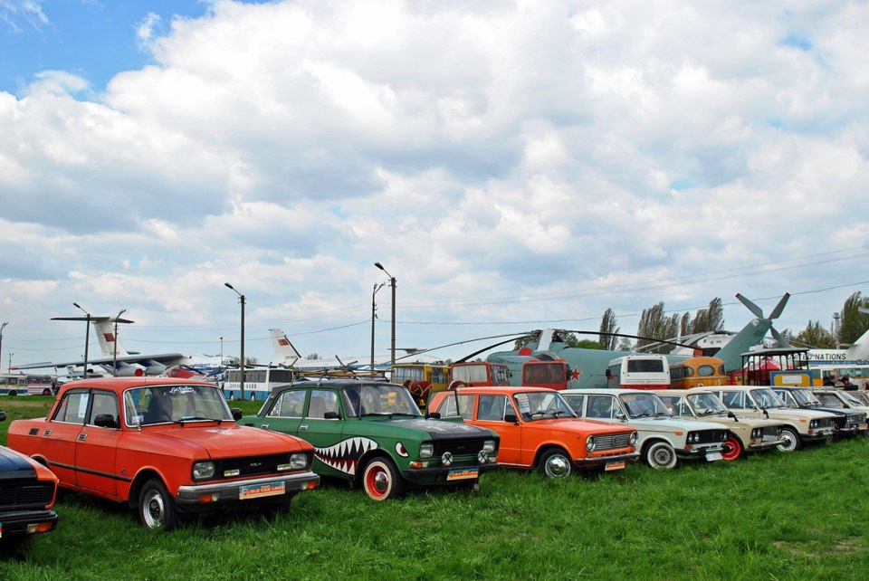 №18. Old Car Land 2016 5