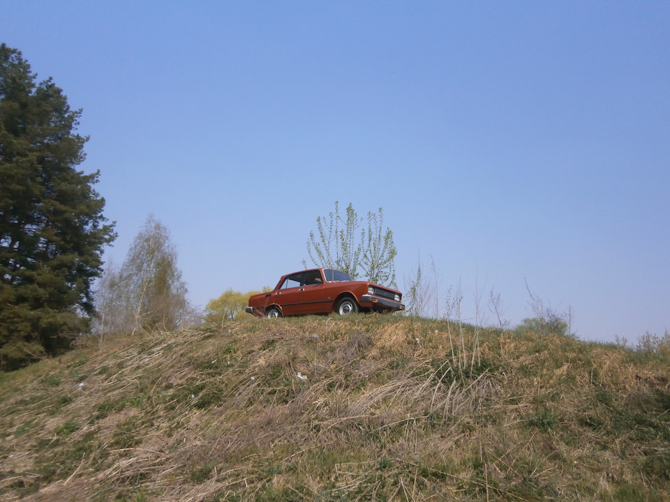 фото авто на природі (на гірці) 5