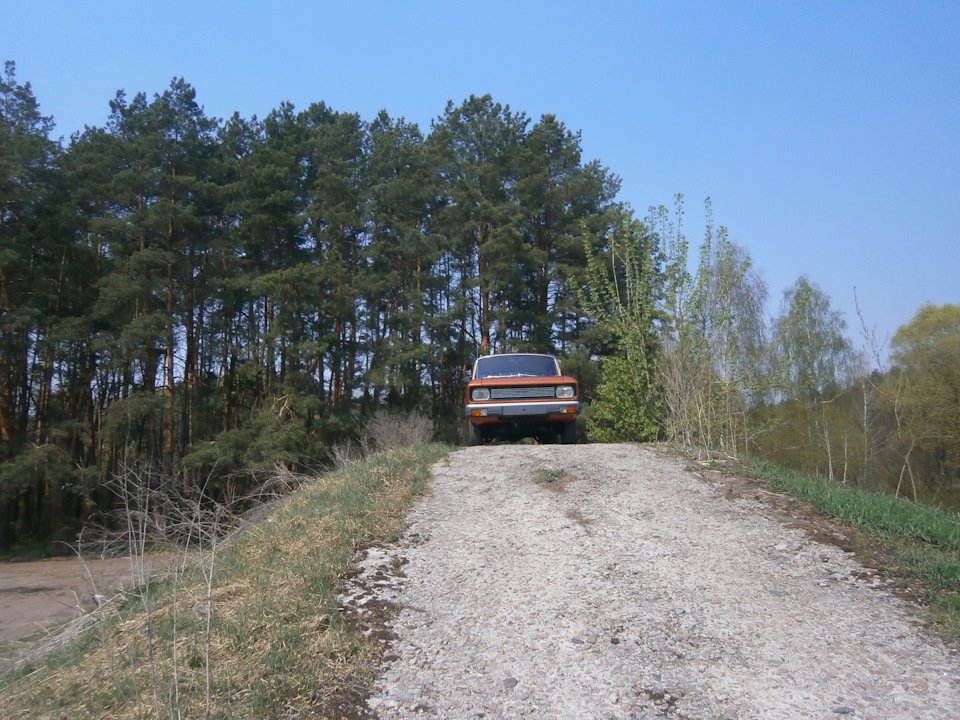 фото авто на природі (на гірці) 4