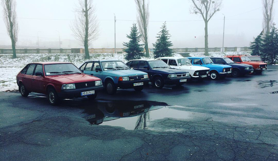 Зустріч місцевого автоклубу Москвич 5