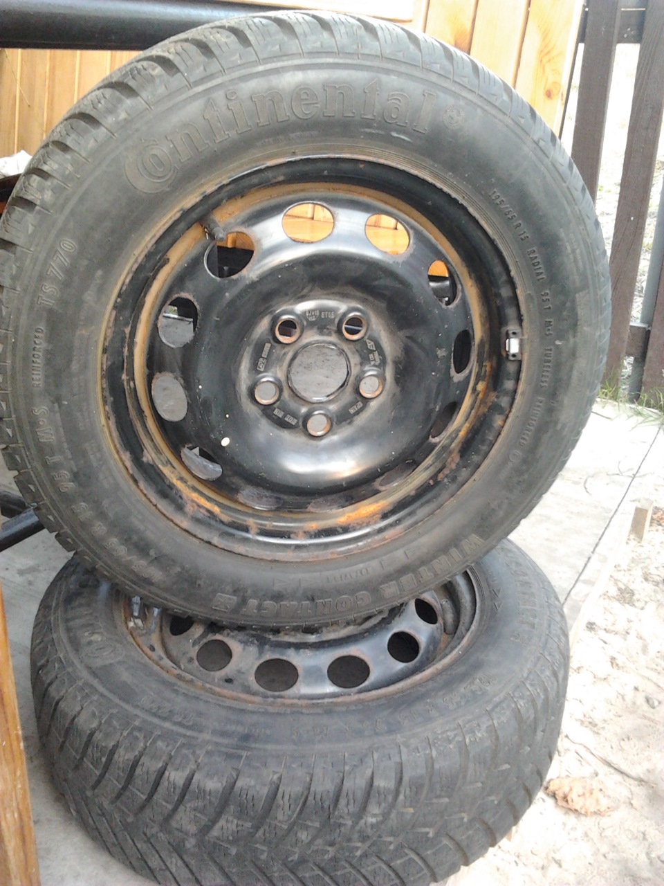 ПРОДАМ 195\65 r15 Continental 3