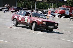 На кінець у нас автослалом 2
