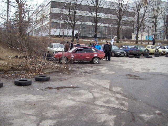 Перша весняна зустріч Харківських любителів марки Москвич 4