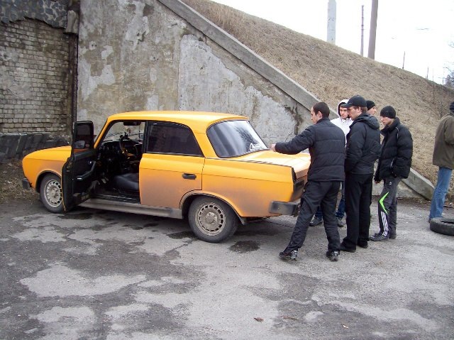Перша весняна зустріч Харківських любителів марки Москвич 5