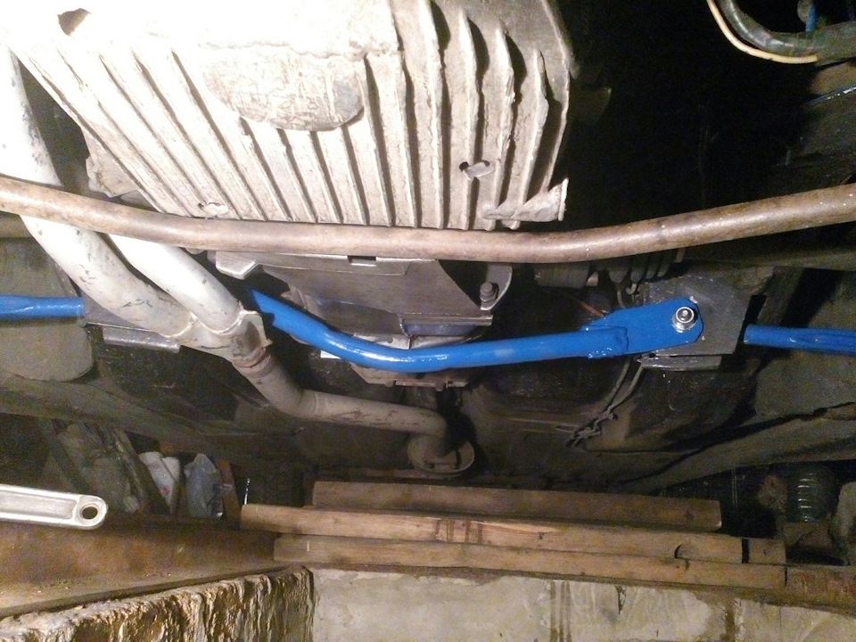Нижня розпірка 1