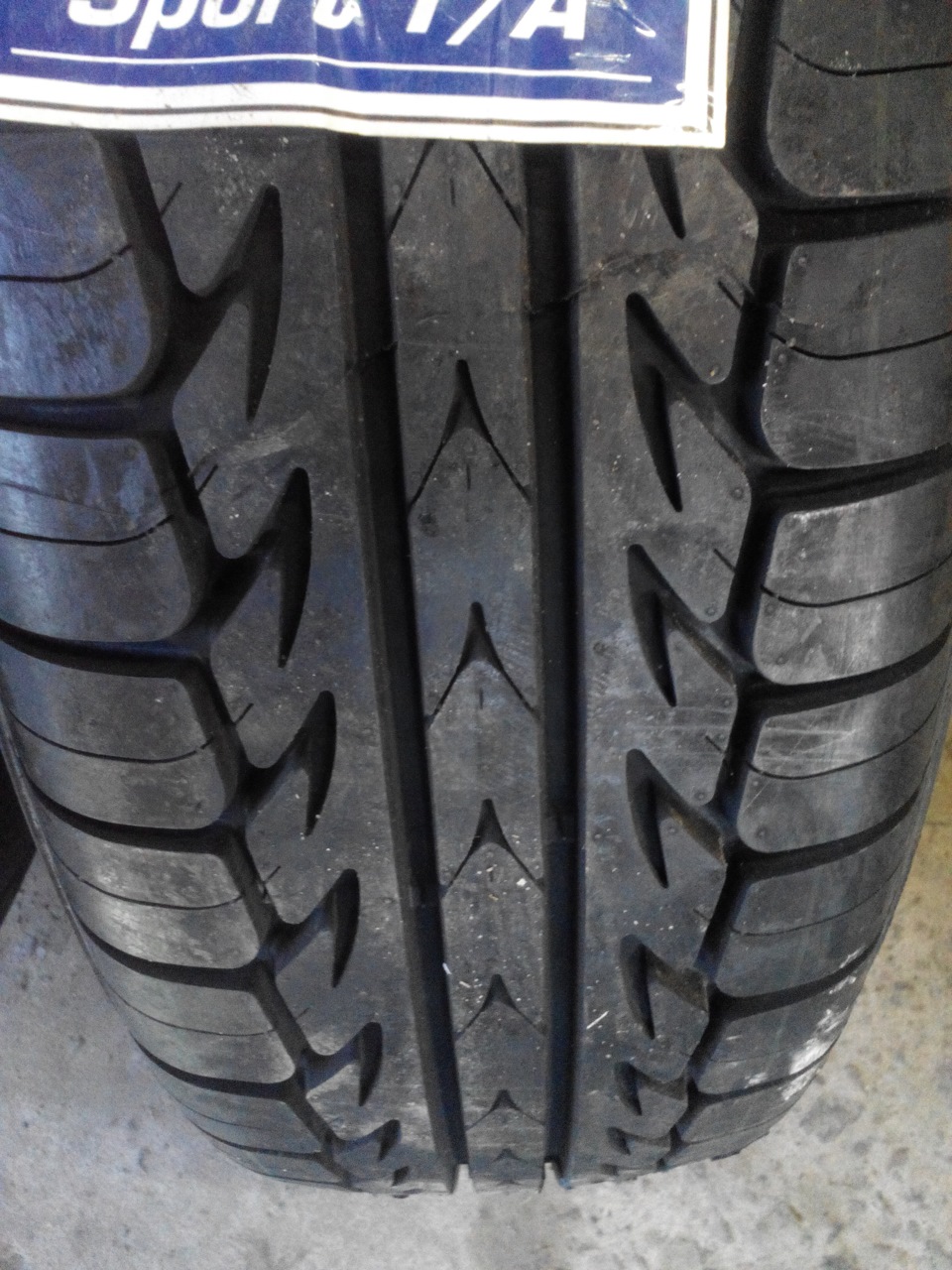 195 70 14 BFGoodrich 2