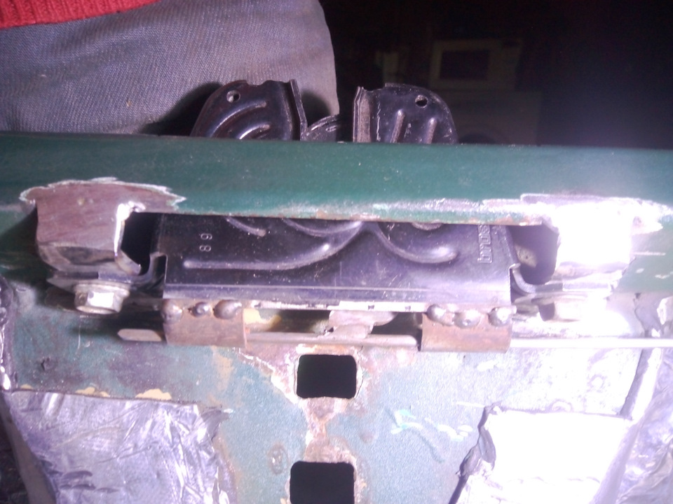 Замок багажника 1/2 Range Rover. 4