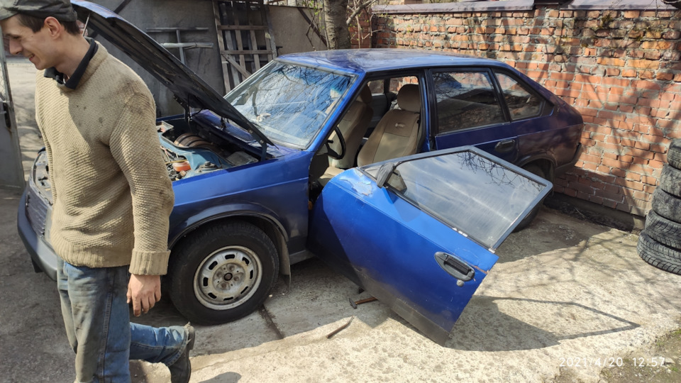 Ламбо двері на 2141 1