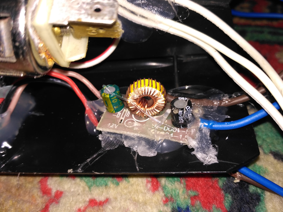 Встановлення заряджання USB. 4