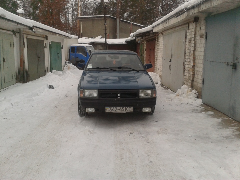 Нова АКБ, і наклейка на машинку ... 3