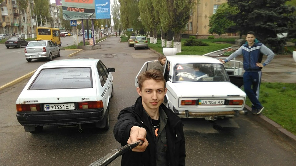 Все і відразу 4