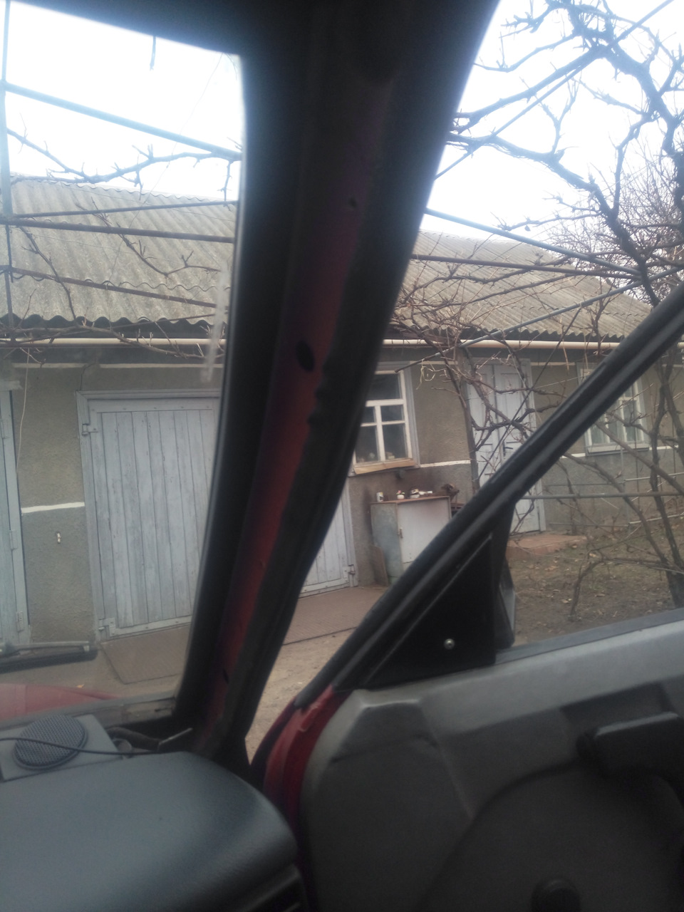 Замінив ущільнювальні гумки на дверях 4