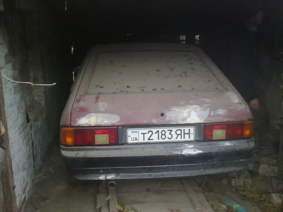Зазирнув у гараж до нього...