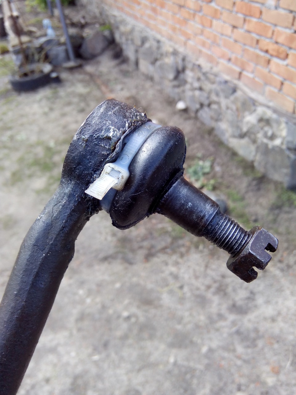 не відходячи від каси з ходу на домкрат. 3