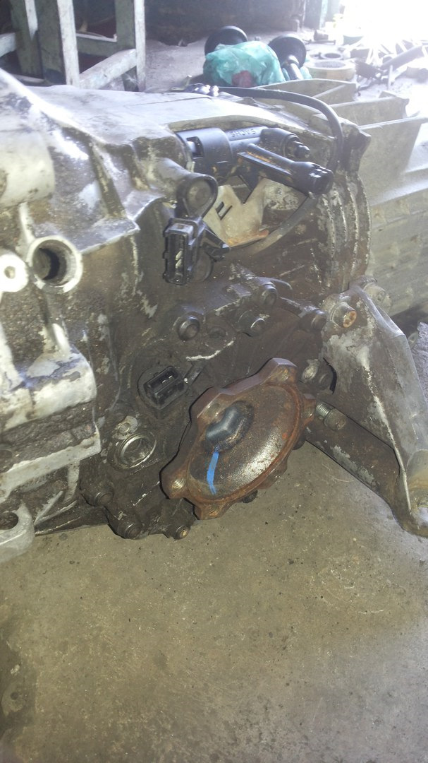 прийшла КПП audi 100 v6 2.8L 2
