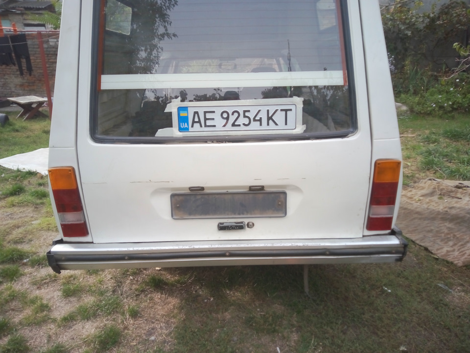 задні ліхтарі 2