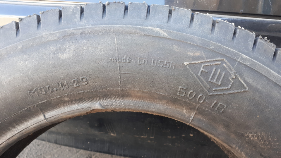 Оригінальна шина ЕШЗ І-29 5.00-16 2