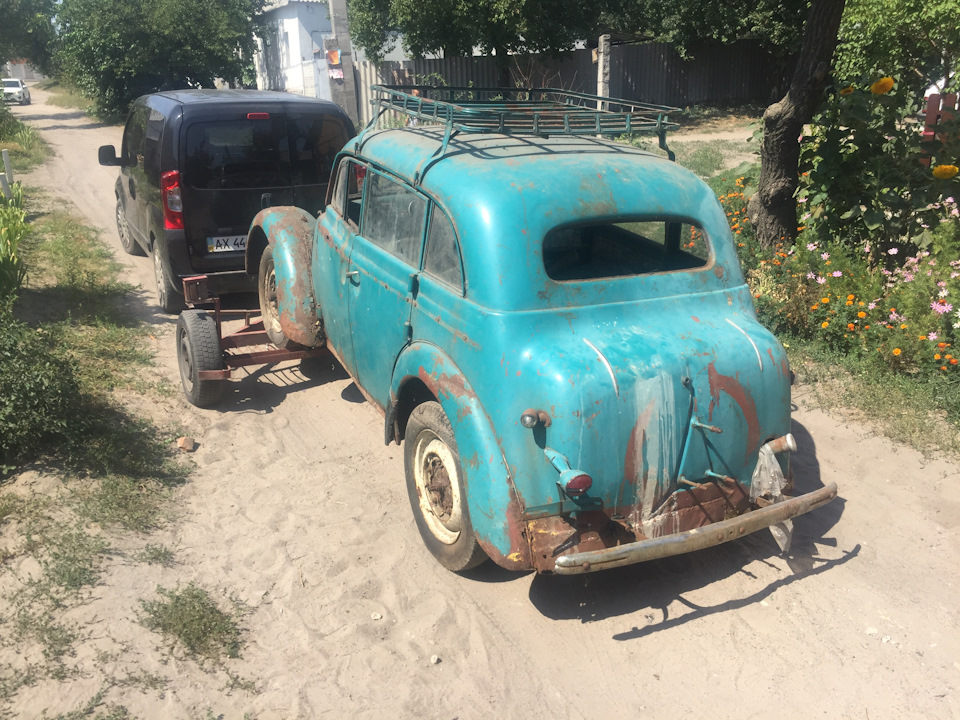 Донор 1949 року на жовтих номерах 2